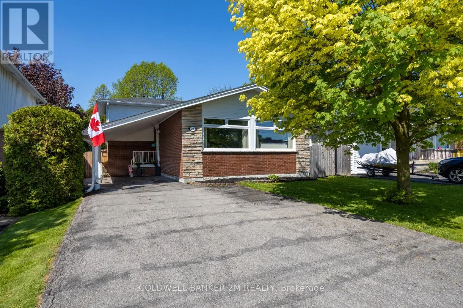 246 Harmony Road N, Oshawa, Ontario  L1G 6L5 - Photo 1 - E12160374