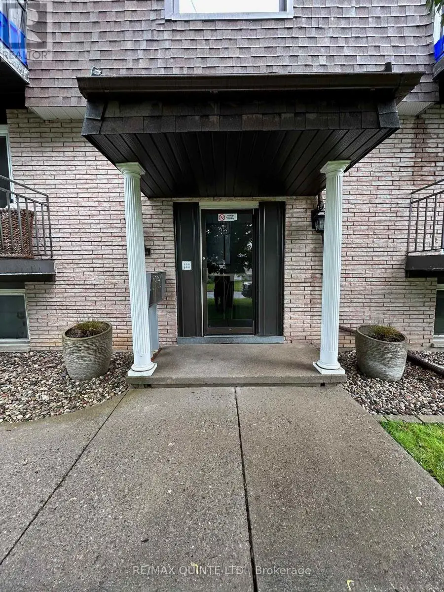 5 - 29 Mcnichol Avenue, Quinte West, Ontario  K8V 2R5 - Photo 1 - X12160246