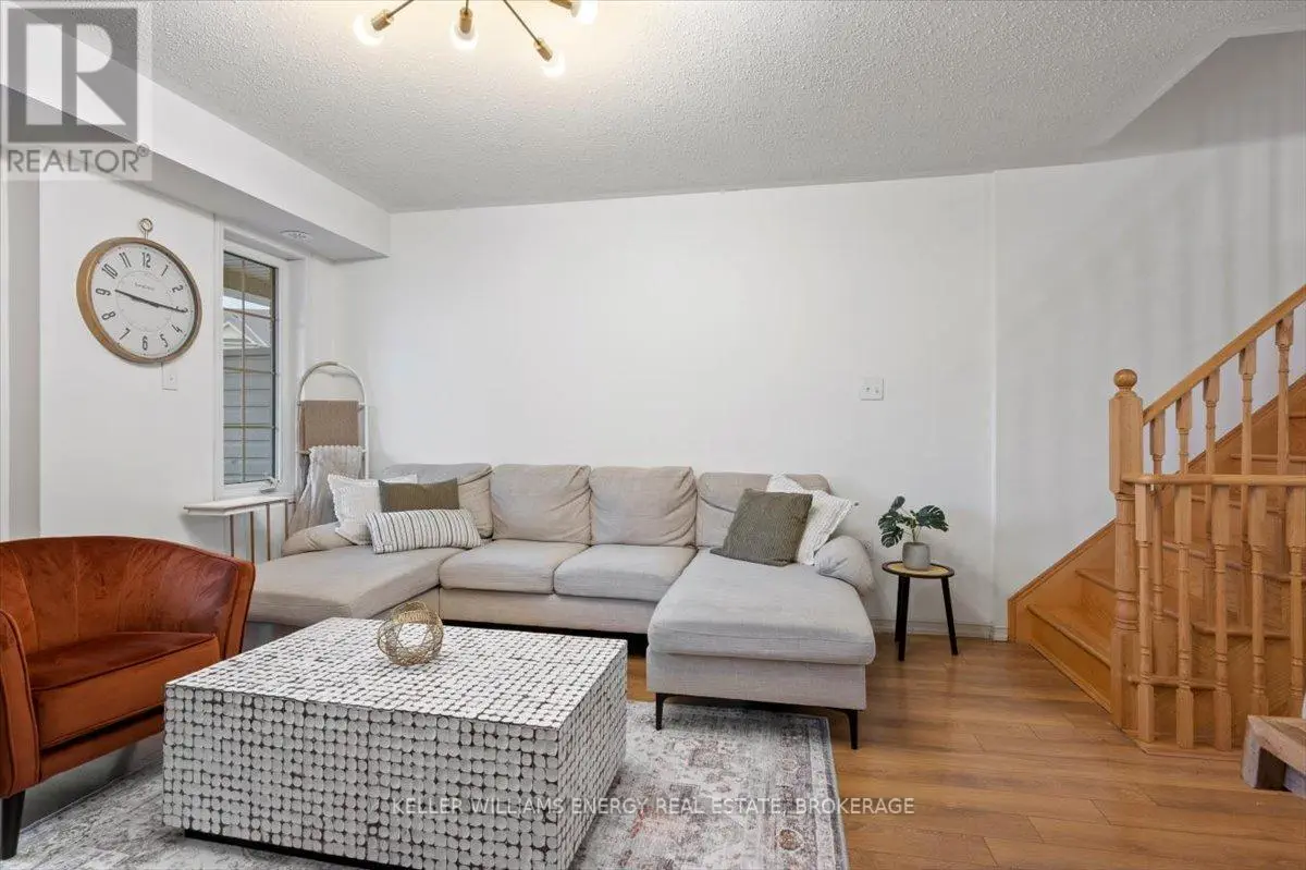 2372 Chevron Prince Path, Oshawa, Ontario  L1L 0K9 - Photo 2 - E12161614