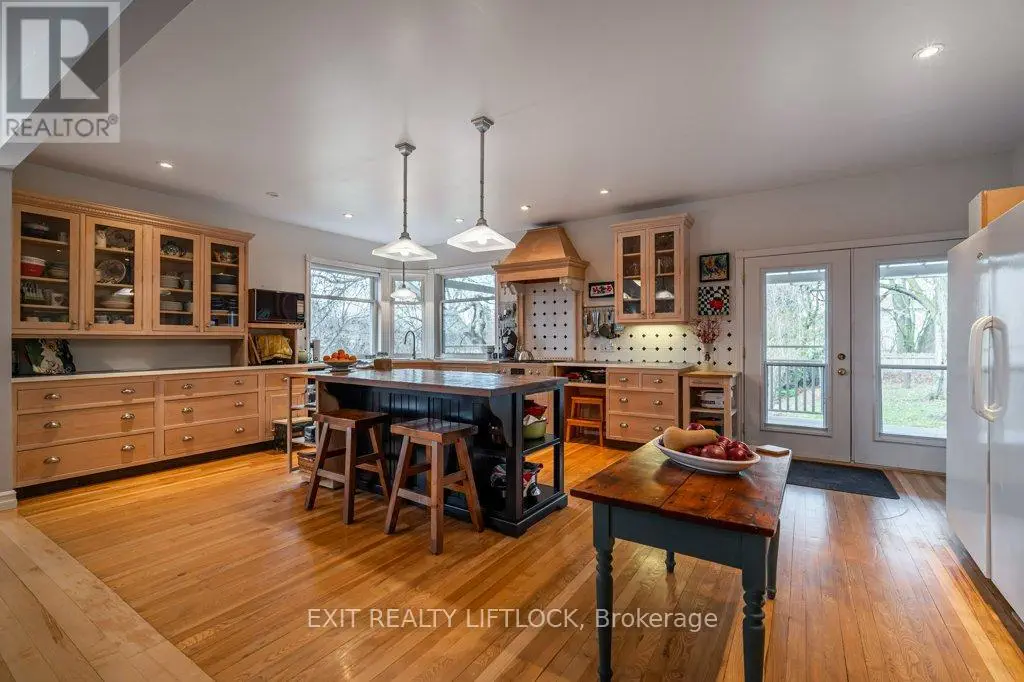 57 King Street E, Kawartha Lakes, Ontario  K0L 2W0 - Photo 3 - X12123612