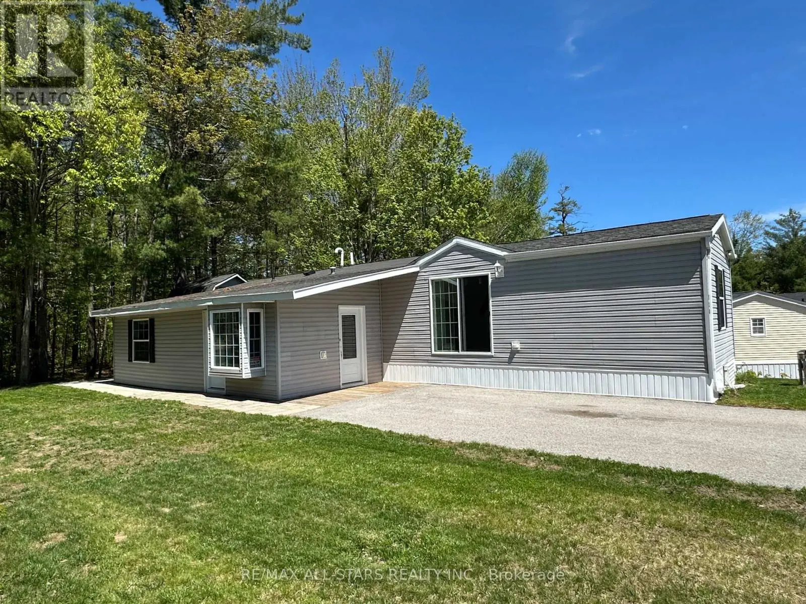 1007- Lot 128 Racoon Road, Gravenhurst, Ontario  P1P 1R1 - Photo 2 - X12162166