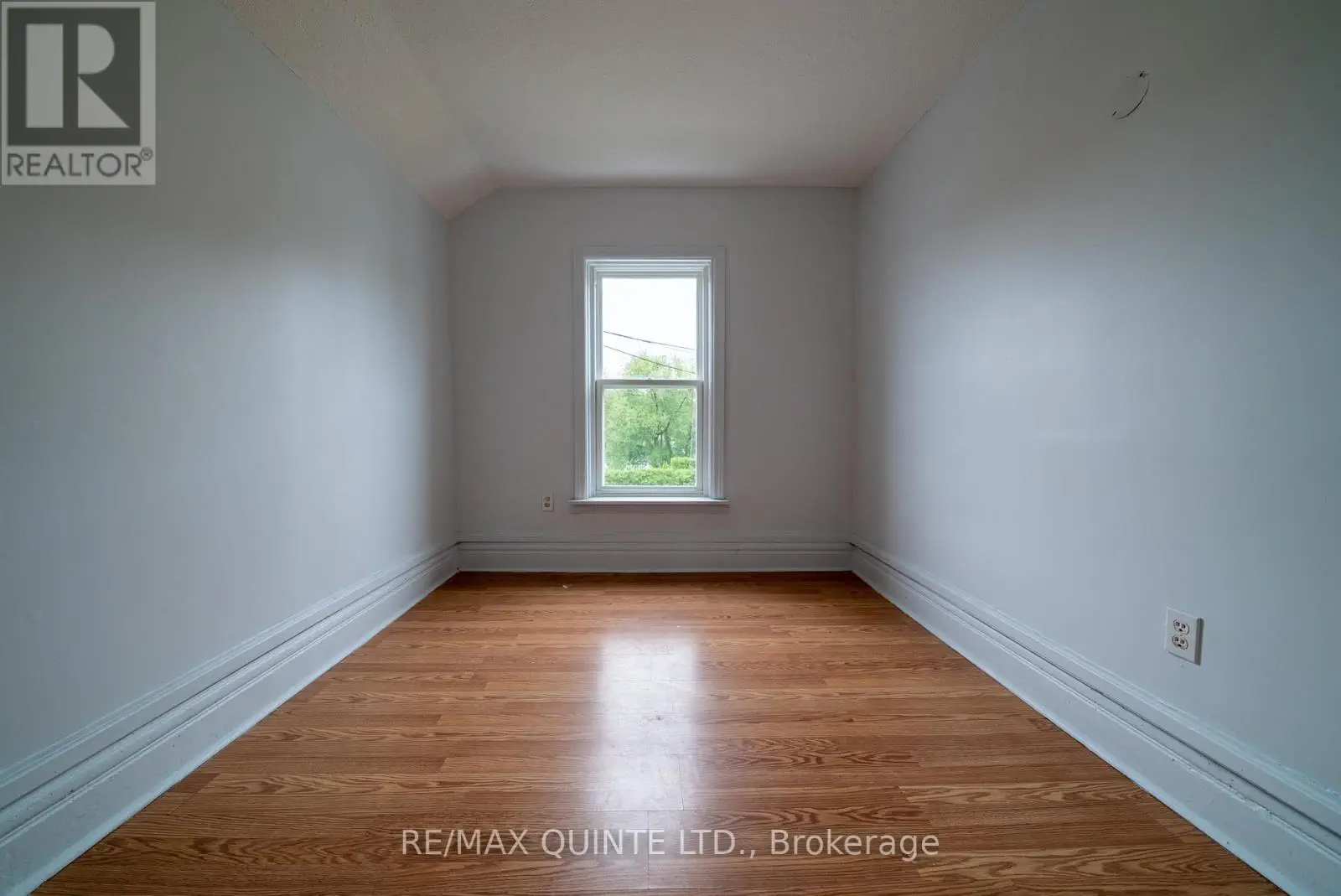 A - 82 Moira Street E, Belleville, Ontario  K8P 2S2 - Photo 3 - X12162320
