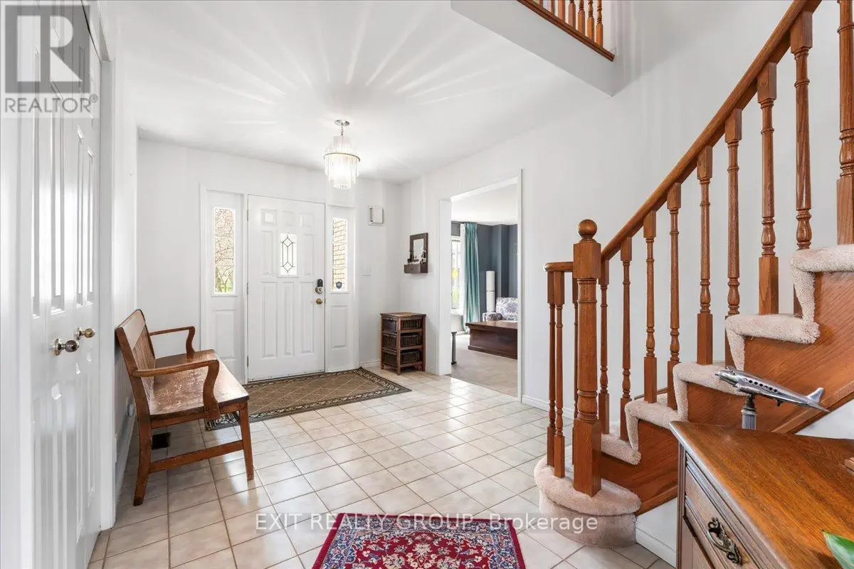 29 Northumberland Boulevard, Quinte West, Ontario  K8V 6L6 - Photo 3 - X12162465