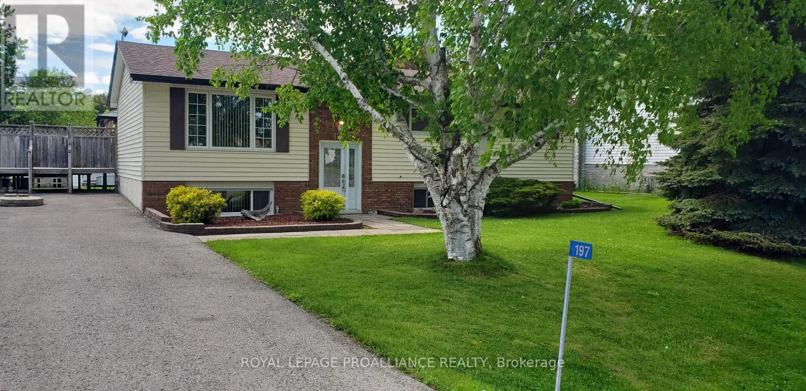 197 Chatterton Valley Crescent, Quinte West, Ontario  K0K 2B0 - Photo 2 - X12162550