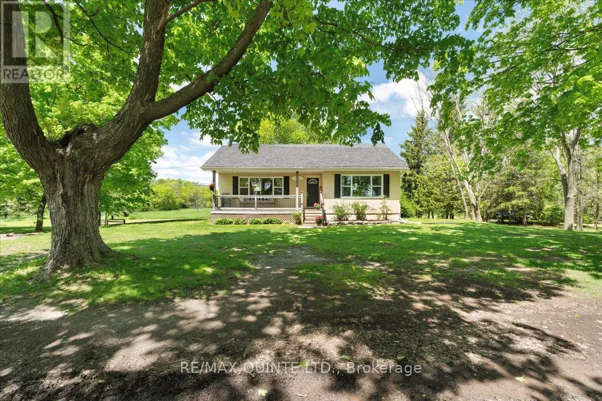 247 Mckinley Crossroad Road, Prince Edward County, Ontario  K0K 2T0 - Photo 2 - X12162940