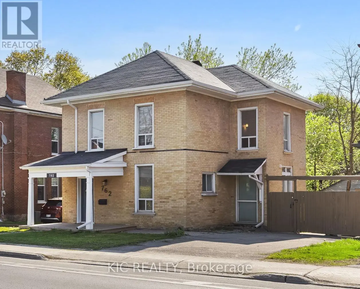 762 Water Street, Peterborough North, Ontario  K9H 3N6 - Photo 1 - X12162768