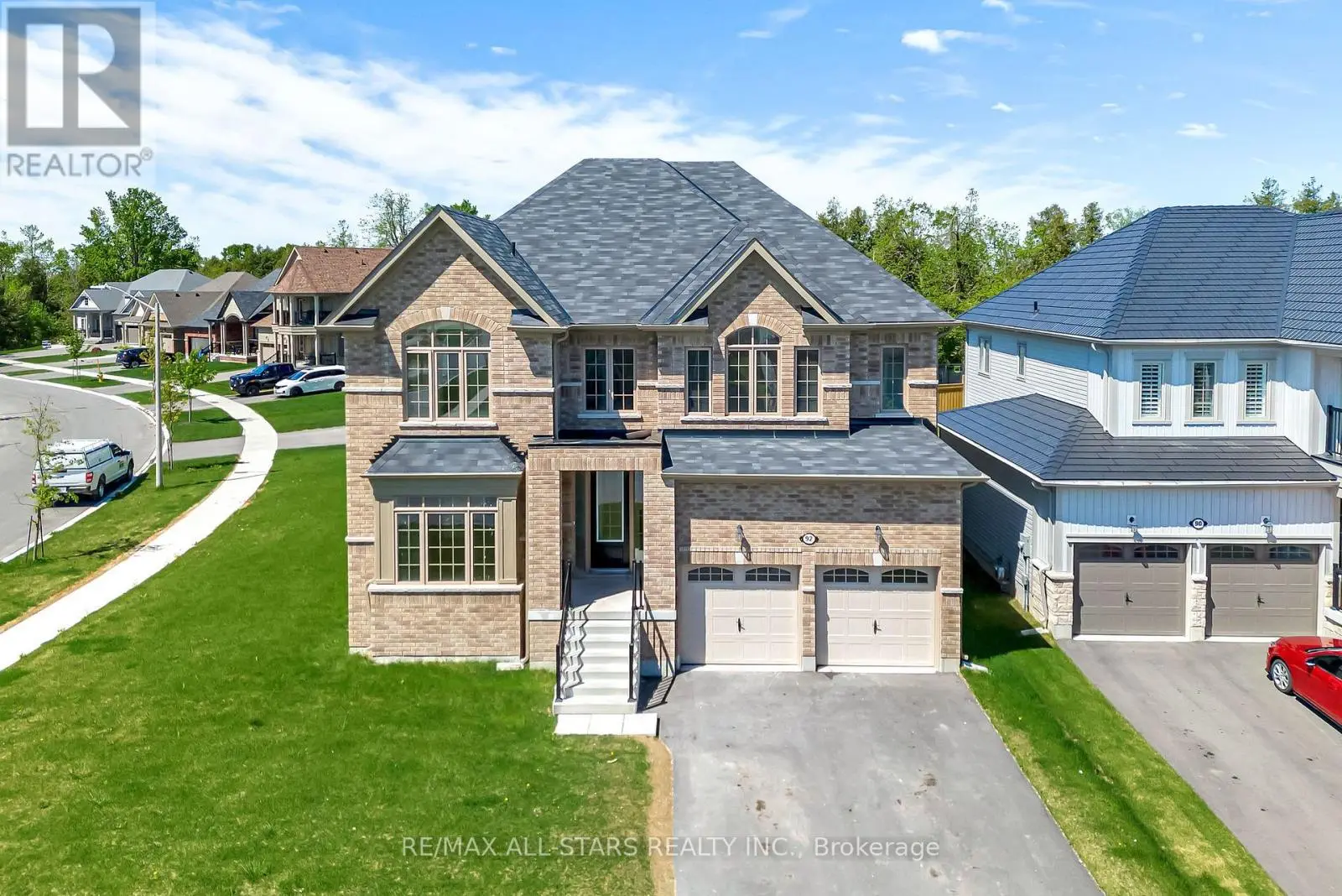 92 Hennessey Crescent, Kawartha Lakes, Ontario  K9V 1P4 - Photo 1 - X12162606
