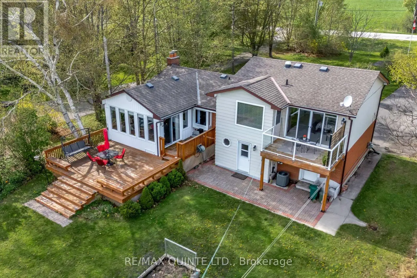 17035 Loyalist Parkway, Prince Edward County, Ontario  K0K 3L0 - Photo 2 - X12160890