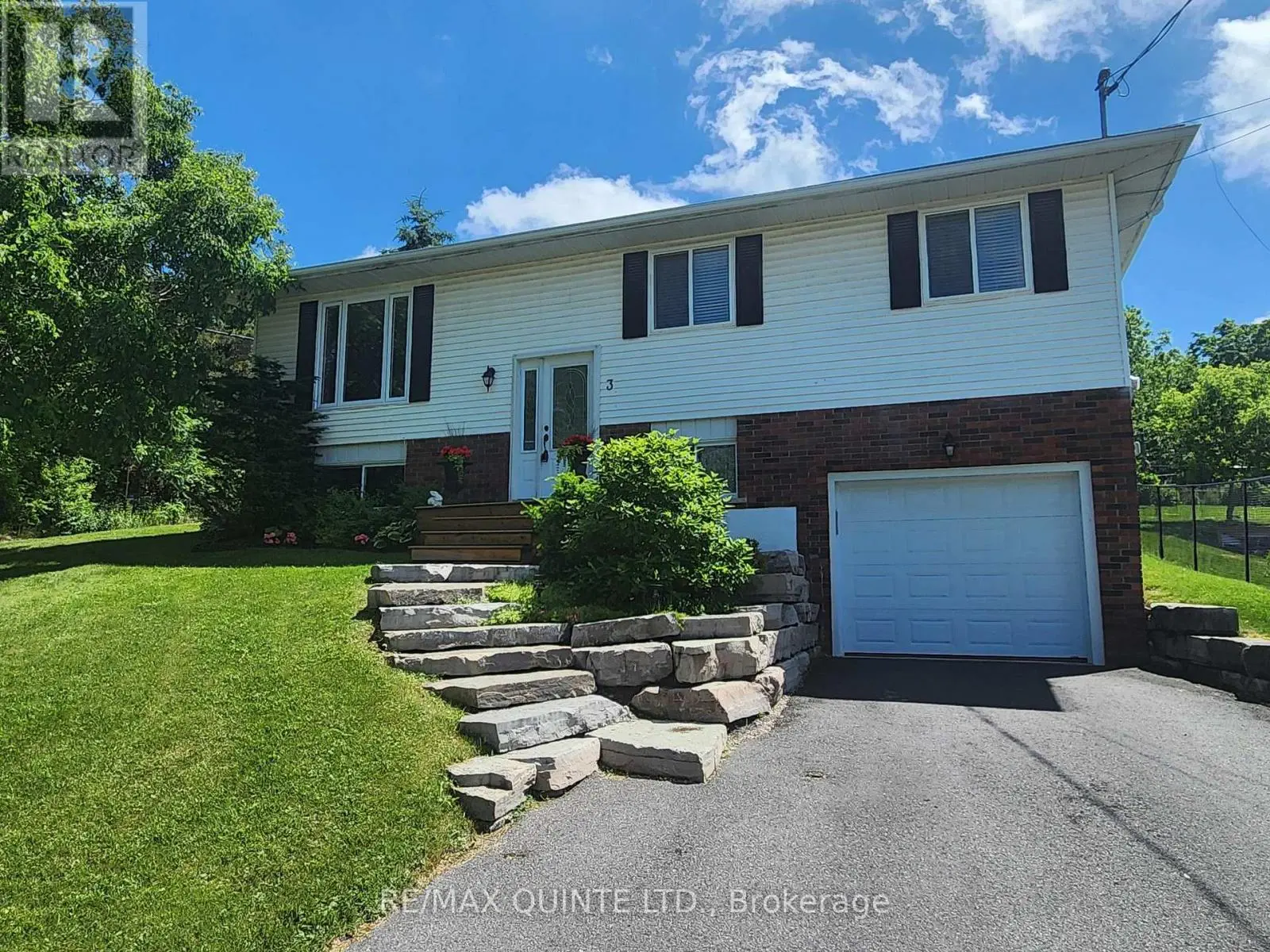 3 Cumberland Street, Prince Edward County, Ontario  K0K 2T0 - Photo 1 - X12163172