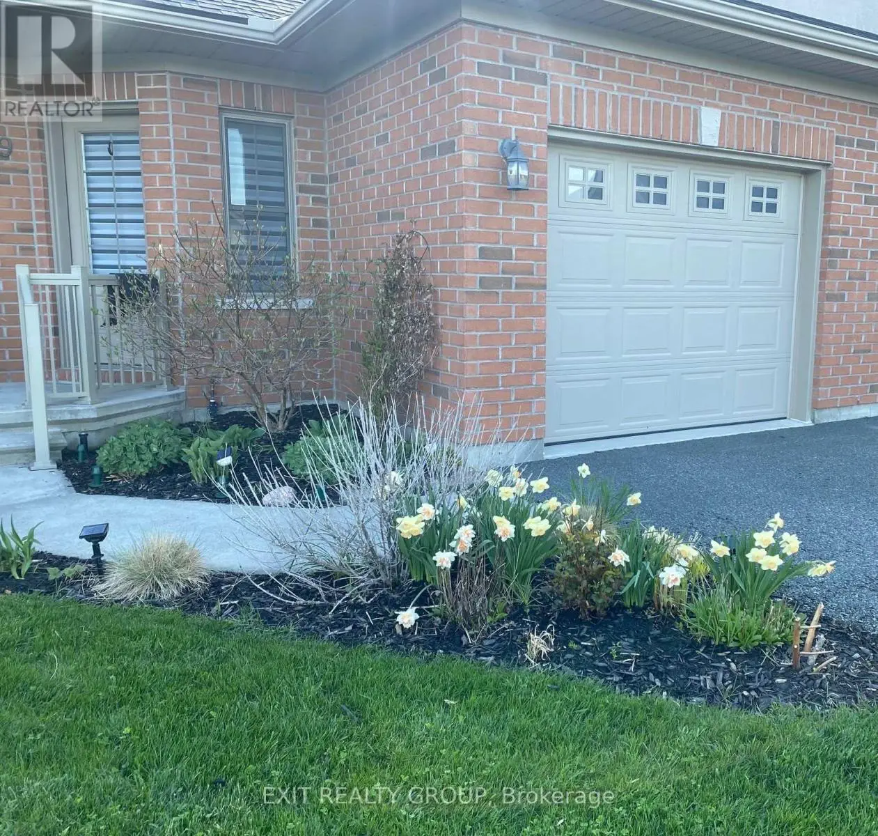 19 Berwick Street, Stirling-Rawdon, Ontario  K0K 3E0 - Photo 3 - X12163421
