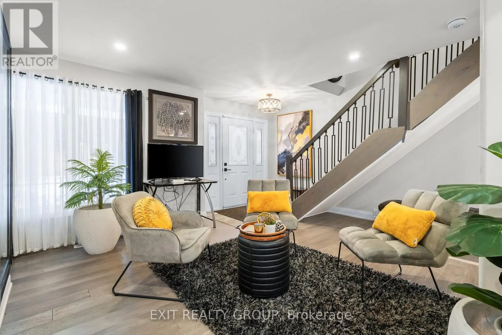 81 Bigford Road, Quinte West, Ontario  K0K 1H0 - Photo 3 - X12163638