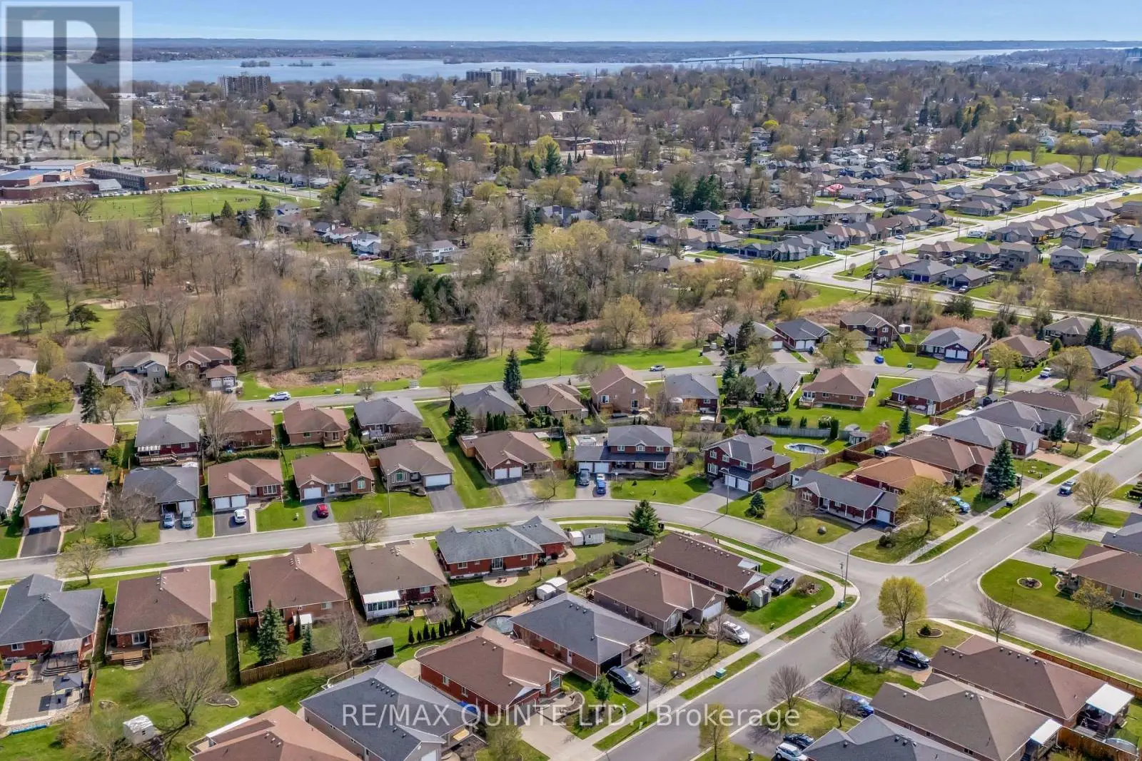 20 OAK RIDGE BOULEVARD, Belleville, Ontario