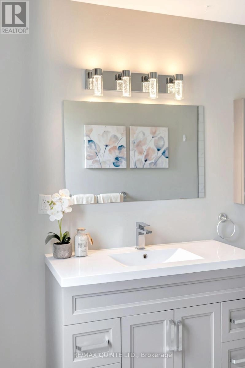 94 Cloverleaf Drive, Belleville, Ontario K8N 4Z5 - Photo 16 - X12163990