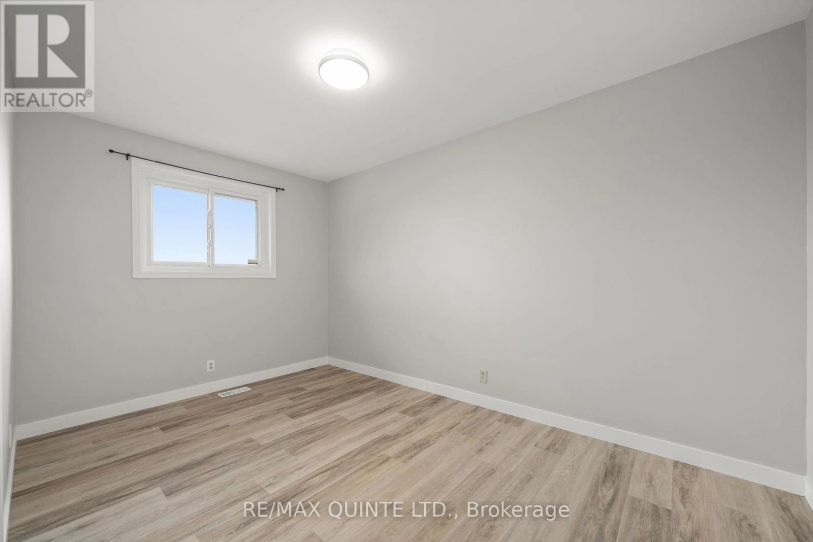 94 Cloverleaf Drive, Belleville, Ontario K8N 4Z5 - Photo 19 - X12163990