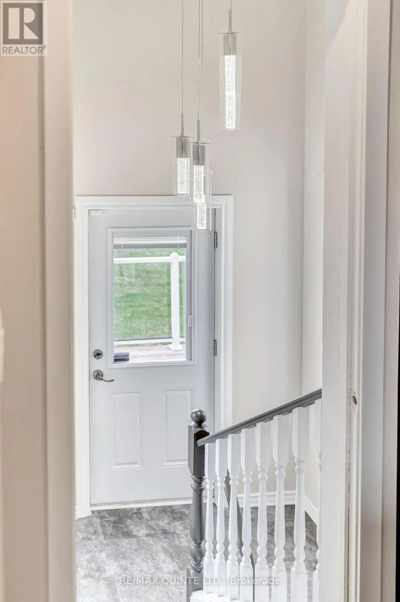 94 Cloverleaf Drive, Belleville, Ontario K8N 4Z5 - Photo 23 - X12163990