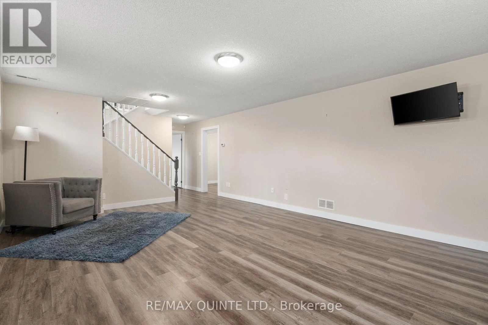 94 Cloverleaf Drive, Belleville, Ontario K8N 4Z5 - Photo 27 - X12163990