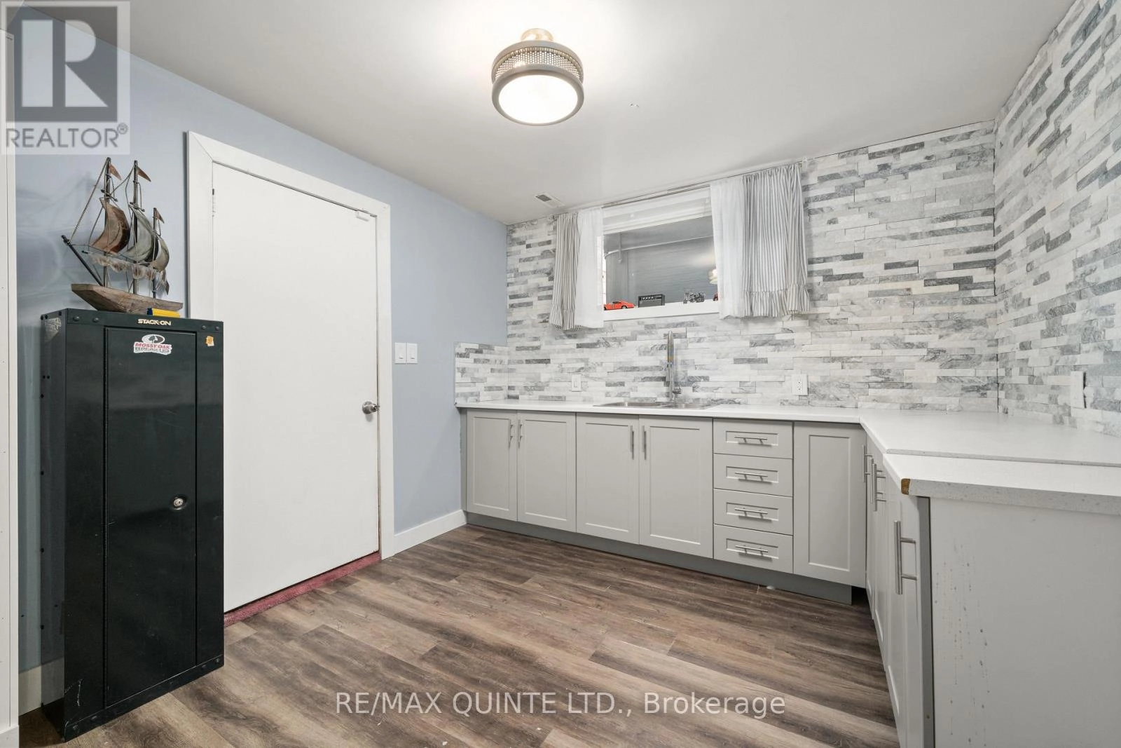 94 Cloverleaf Drive, Belleville, Ontario K8N 4Z5 - Photo 30 - X12163990