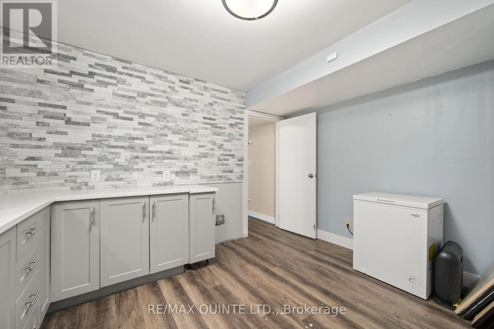 94 Cloverleaf Drive, Belleville, Ontario K8N 4Z5 - Photo 31 - X12163990