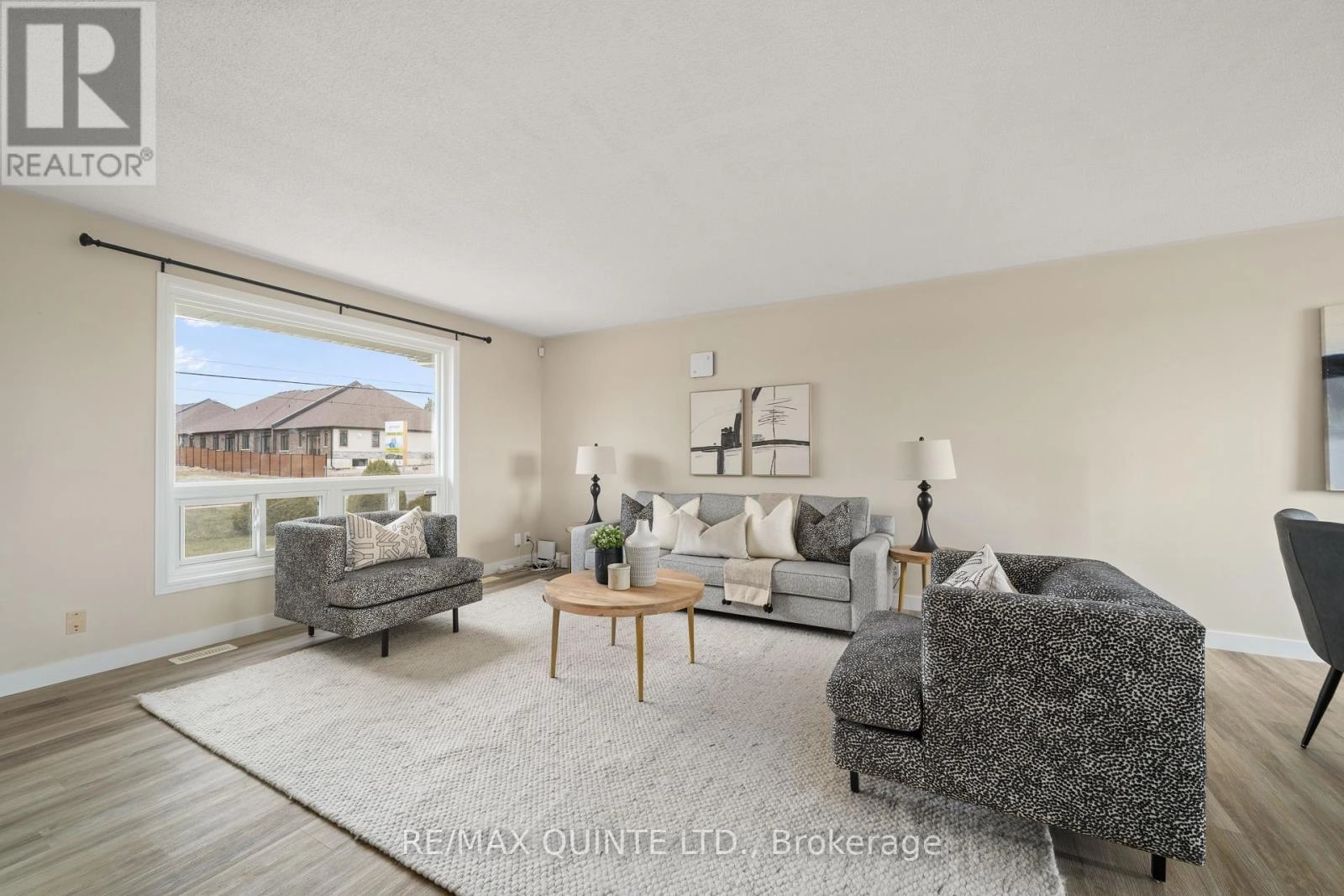 94 Cloverleaf Drive, Belleville, Ontario K8N 4Z5 - Photo 8 - X12163990