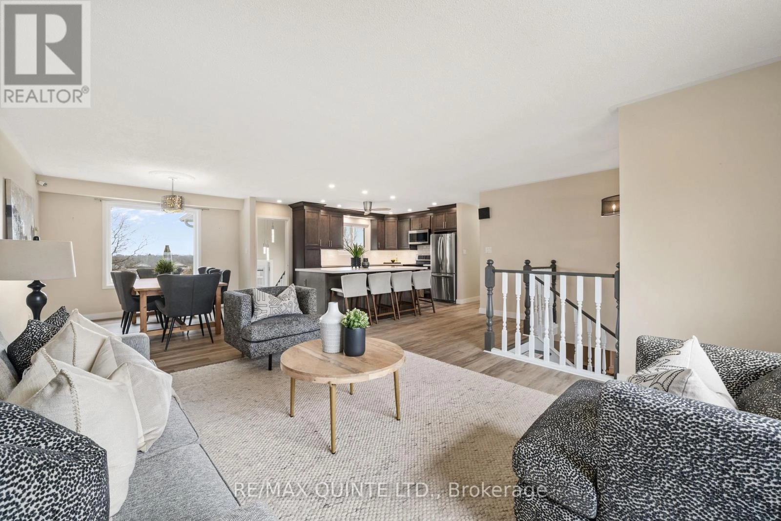 94 Cloverleaf Drive, Belleville, Ontario K8N 4Z5 - Photo 9 - X12163990