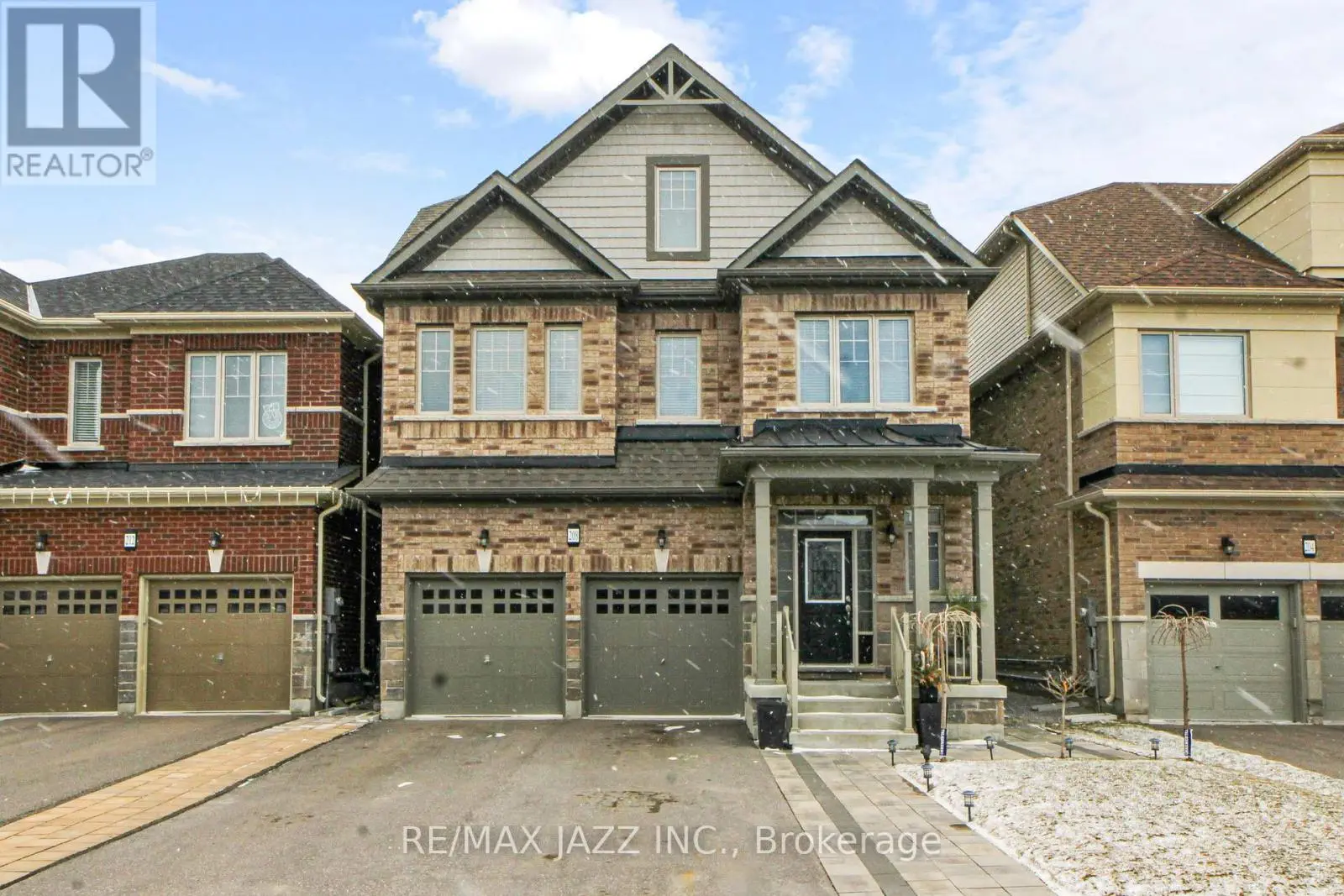 208 Frederick Pearson Street, East Gwillimbury, Ontario  L9N 0Y9 - Photo 1 - N12164143