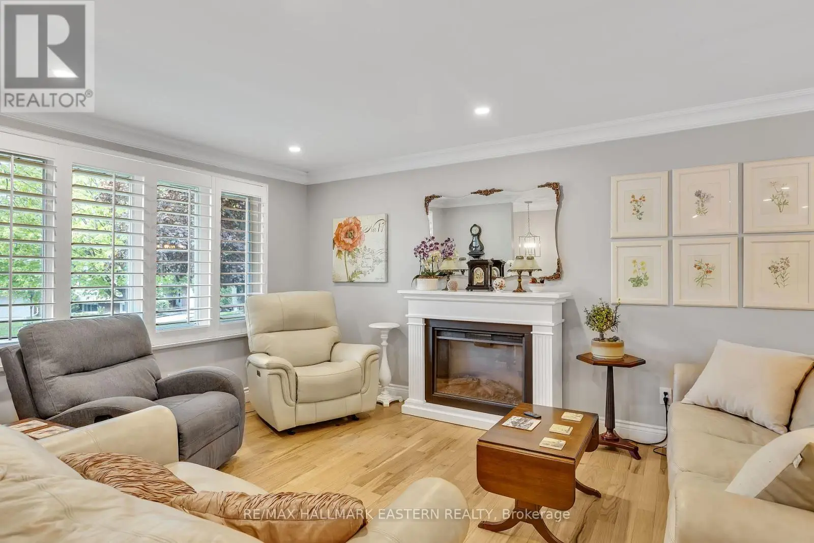 42 Parkview Drive, Peterborough North, Ontario  K9H 5M6 - Photo 3 - X12165243