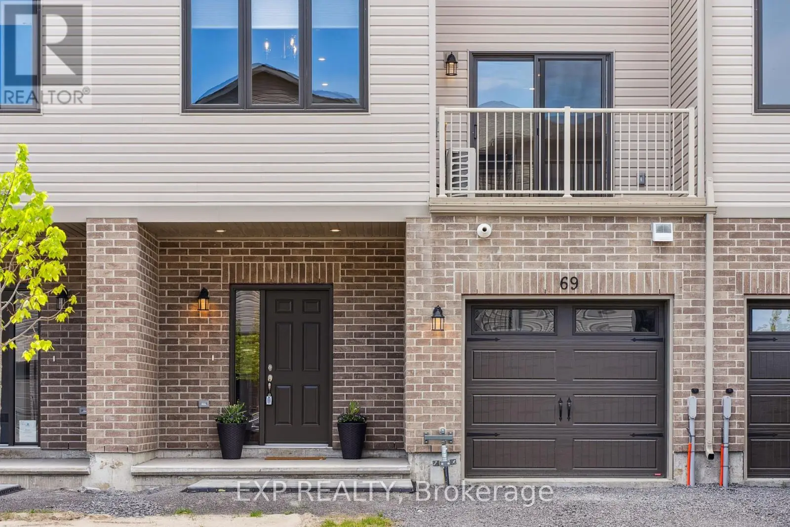 69 Evans Street, Prince Edward County, Ontario  K0K 2T0 - Photo 3 - X12075530