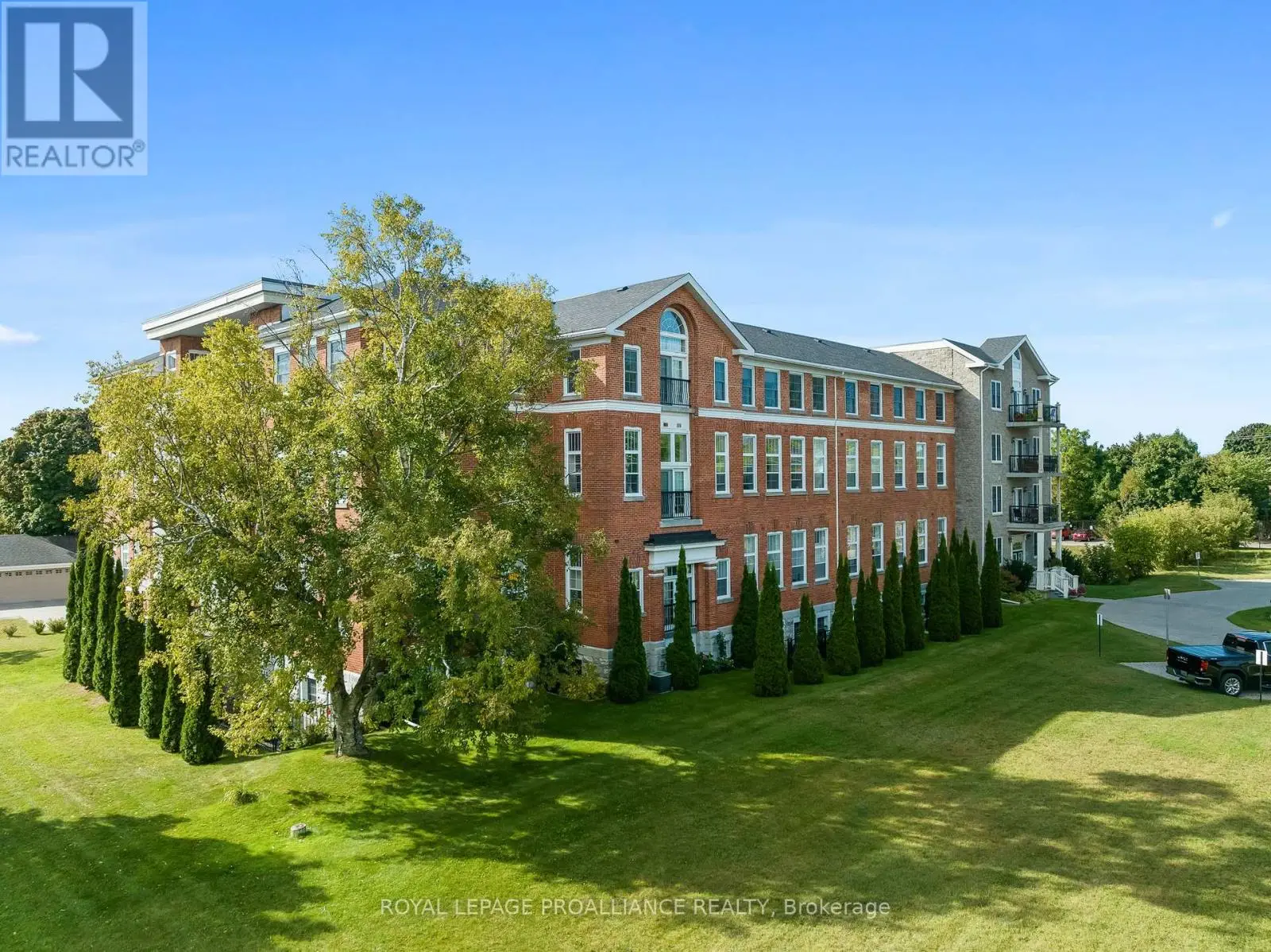206 - 323 George Street, Cobourg, Ontario  K9A 3L9 - Photo 1 - X12165666