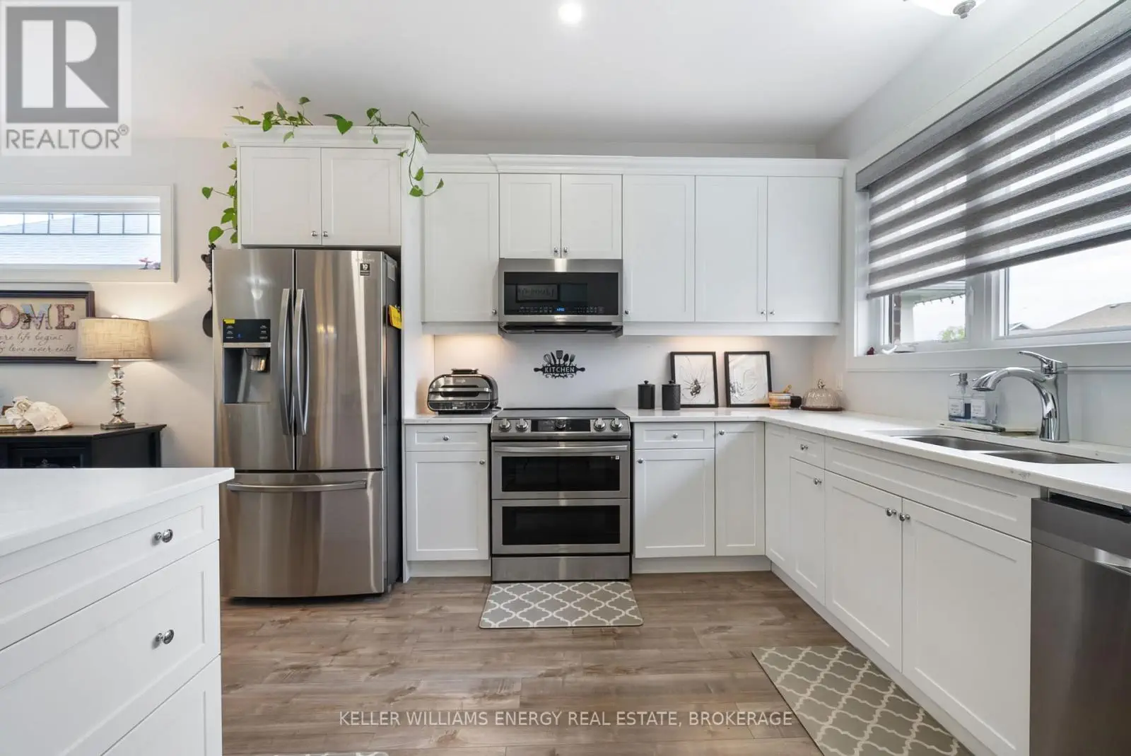53 Mercedes Drive, Belleville, Ontario  K8N 0B7 - Photo 3 - X12165756