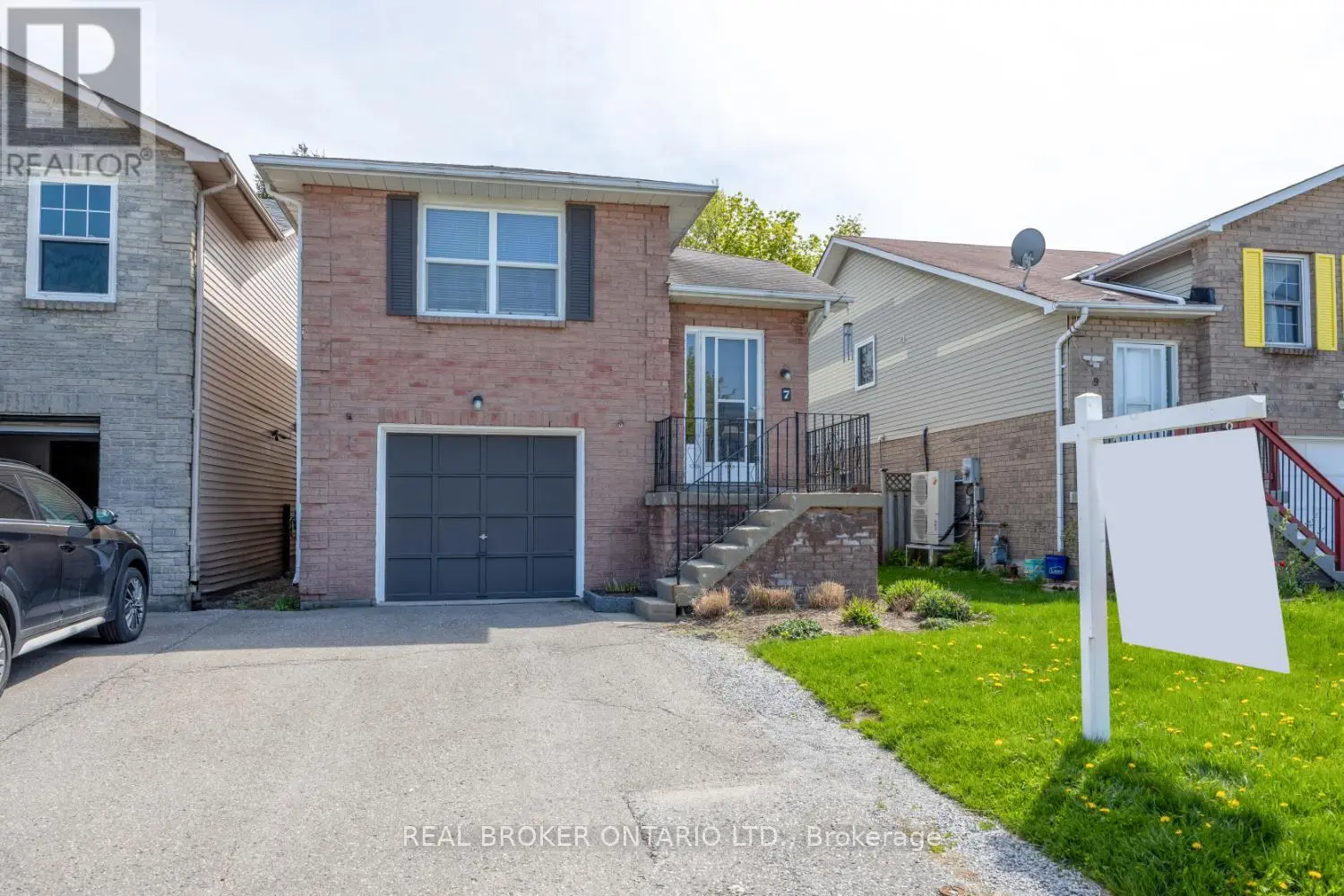 7 Kingsview Court, Clarington, Ontario  L1E 1E7 - Photo 1 - E12165945