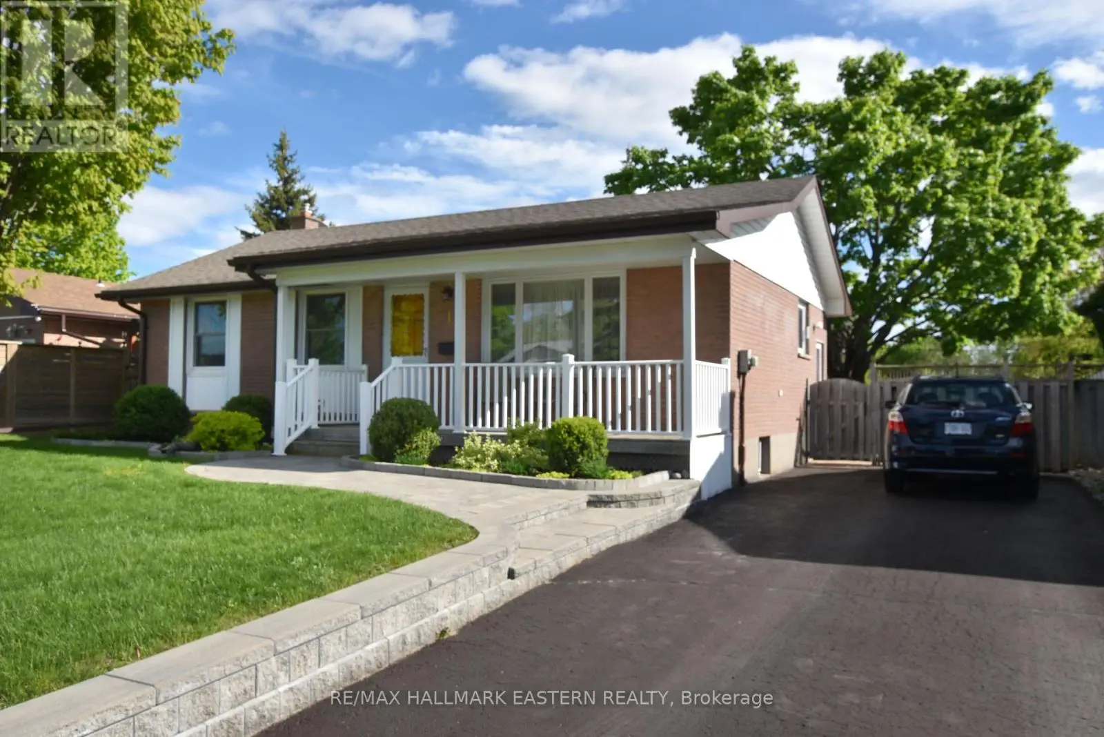 17 Trillium Lane, Peterborough North, Ontario  K9H 6J5 - Photo 1 - X12166376