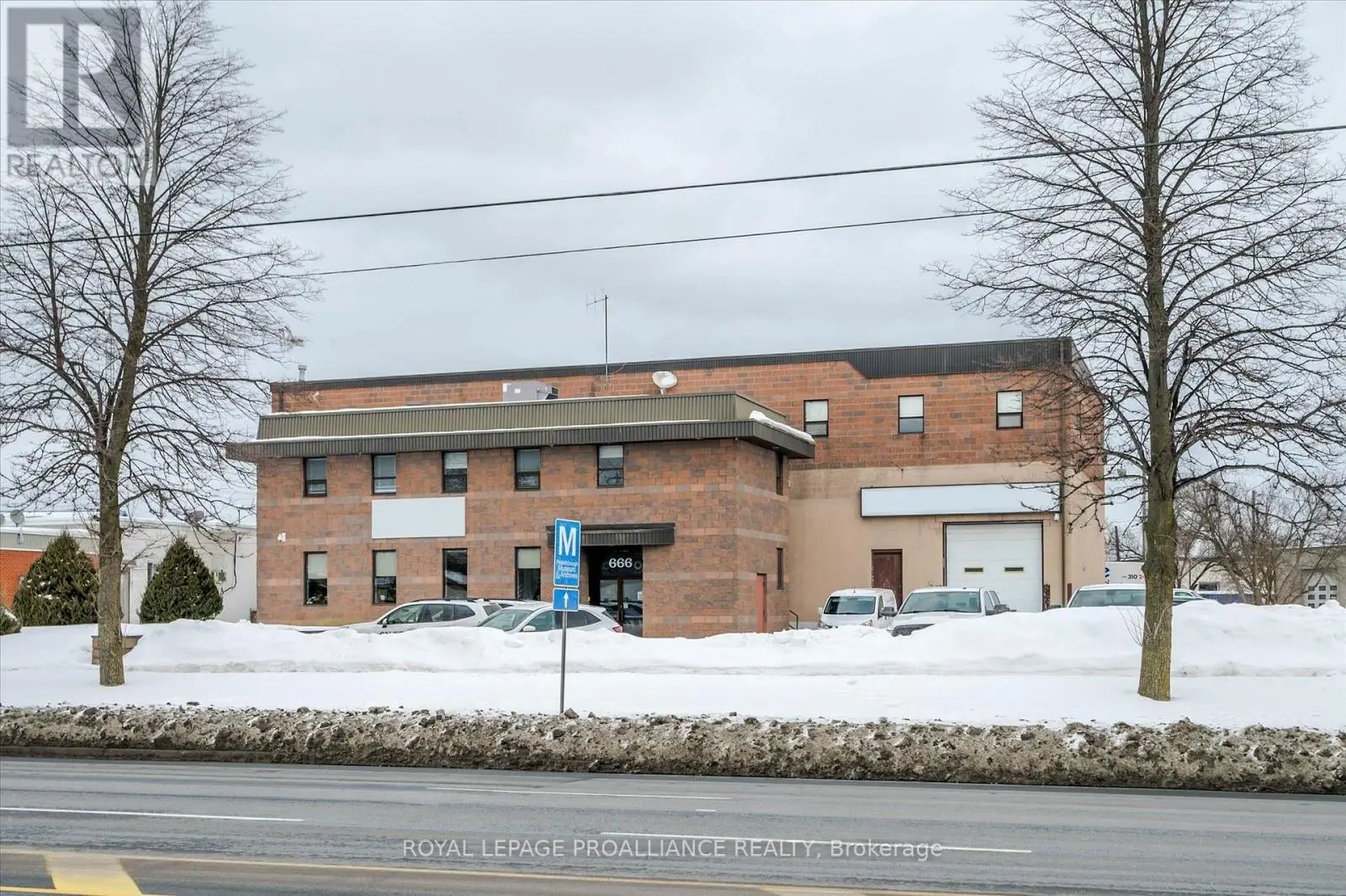 666 The Parkway, Peterborough South, Ontario  K9J 6W3 - Photo 2 - X11970141