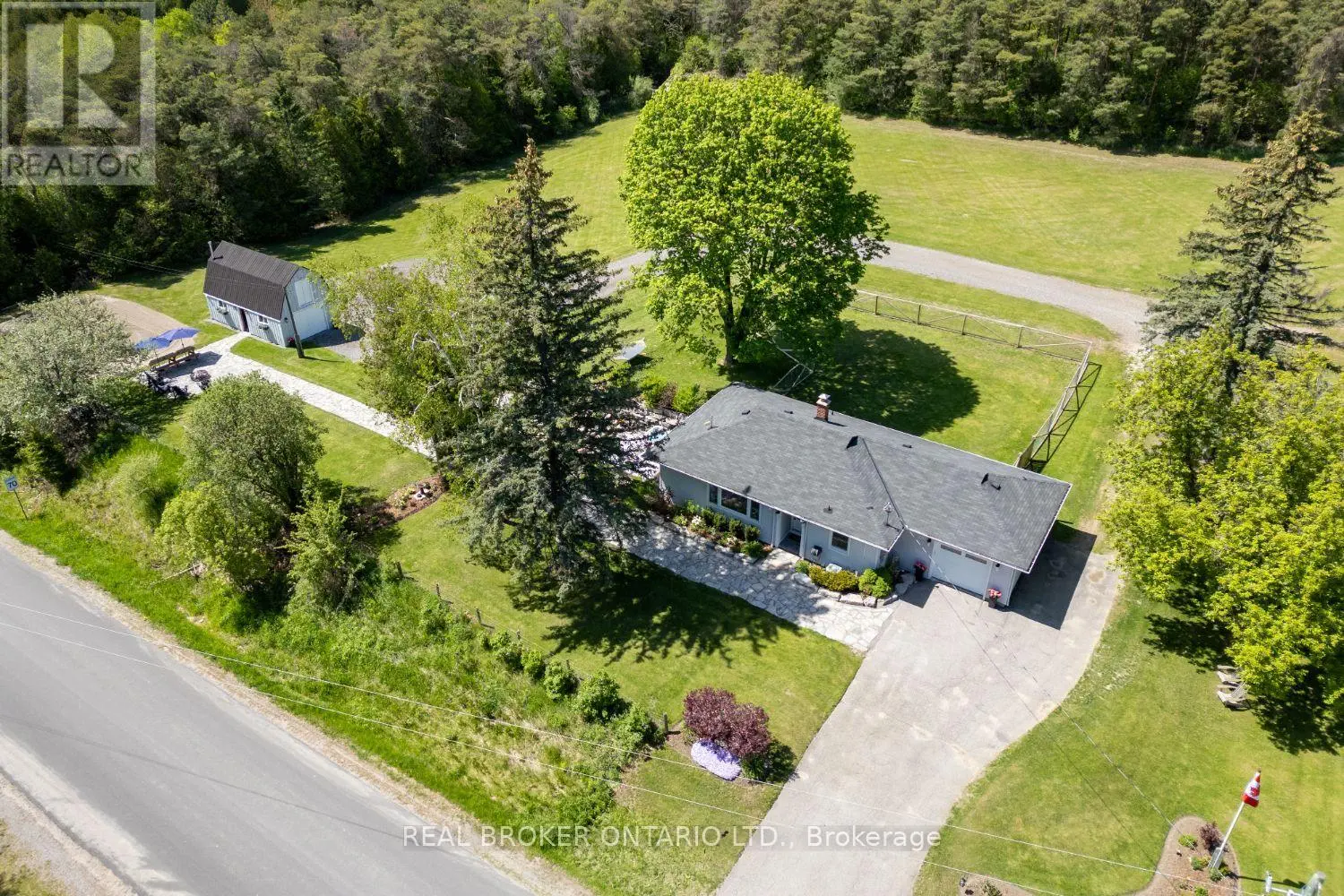 2946 Concession Rd 8, Clarington, Ontario  L1C 5Y2 - Photo 3 - E12167154