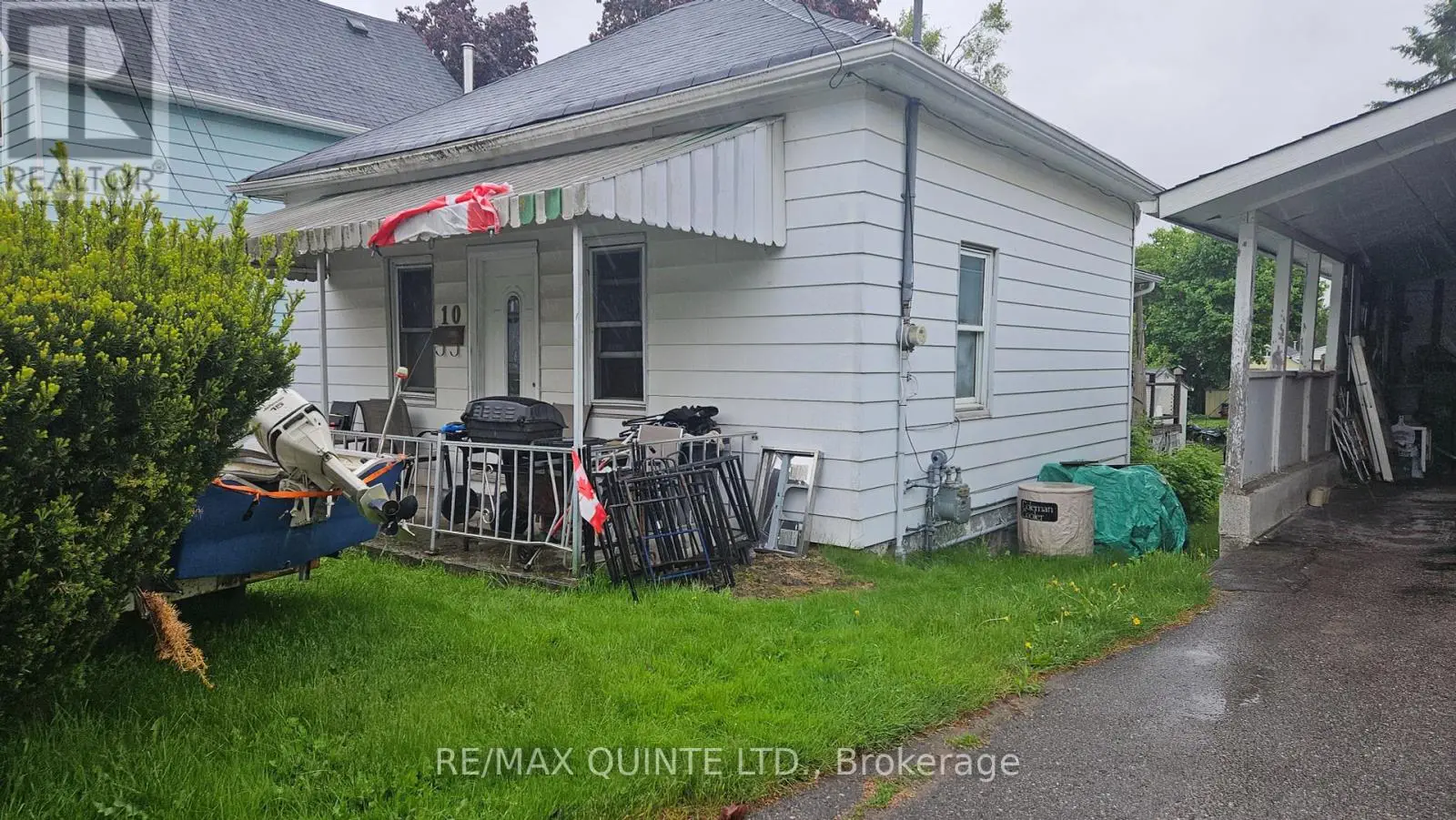10 Terrance Street, Quinte West, Ontario  K8V 2L5 - Photo 1 - X12167738