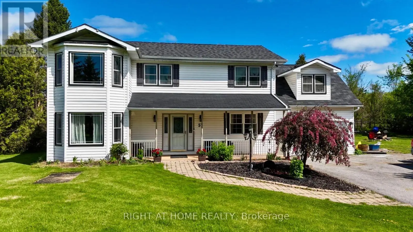 57 Walnut Street W, Kawartha Lakes, Ontario  K0L 2W0 - Photo 1 - X12168003