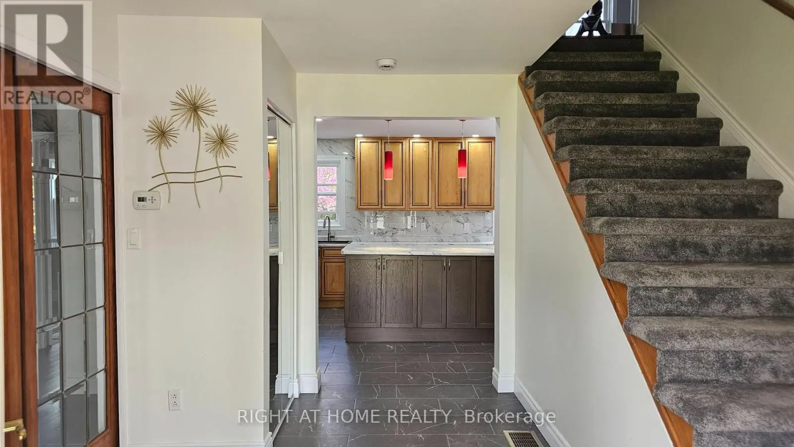 57 Walnut Street W, Kawartha Lakes, Ontario  K0L 2W0 - Photo 3 - X12168003