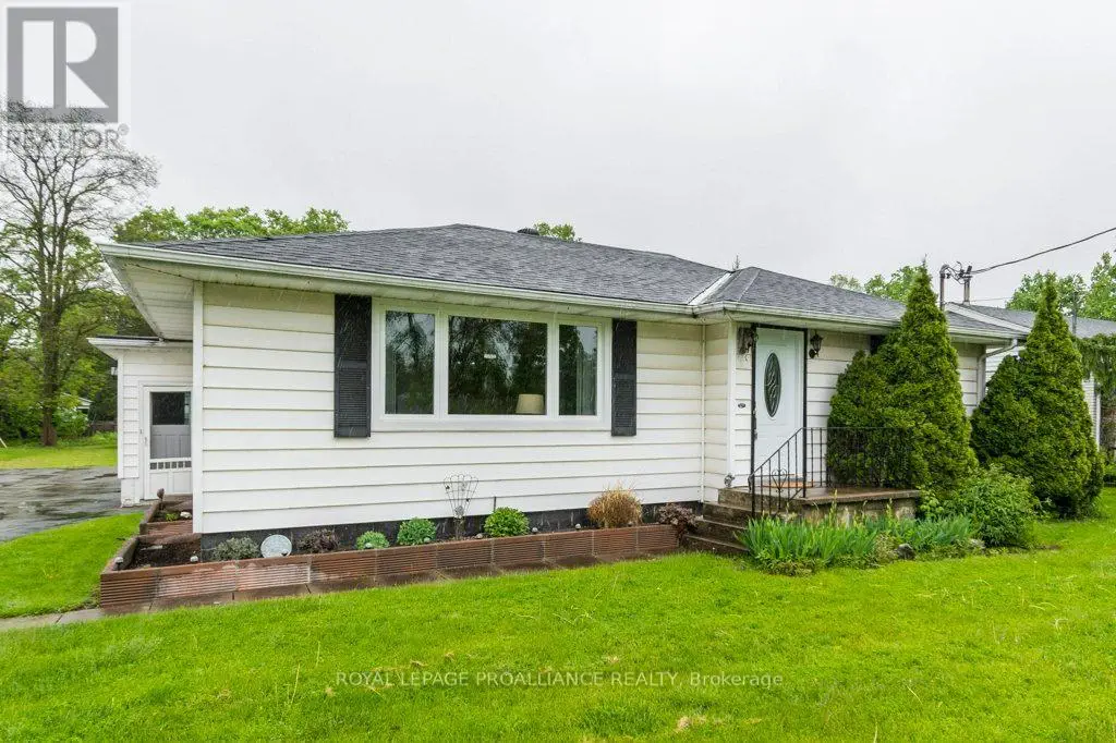 526 Glen Miller Road, Quinte West, Ontario  K8V 0B3 - Photo 1 - X12168081