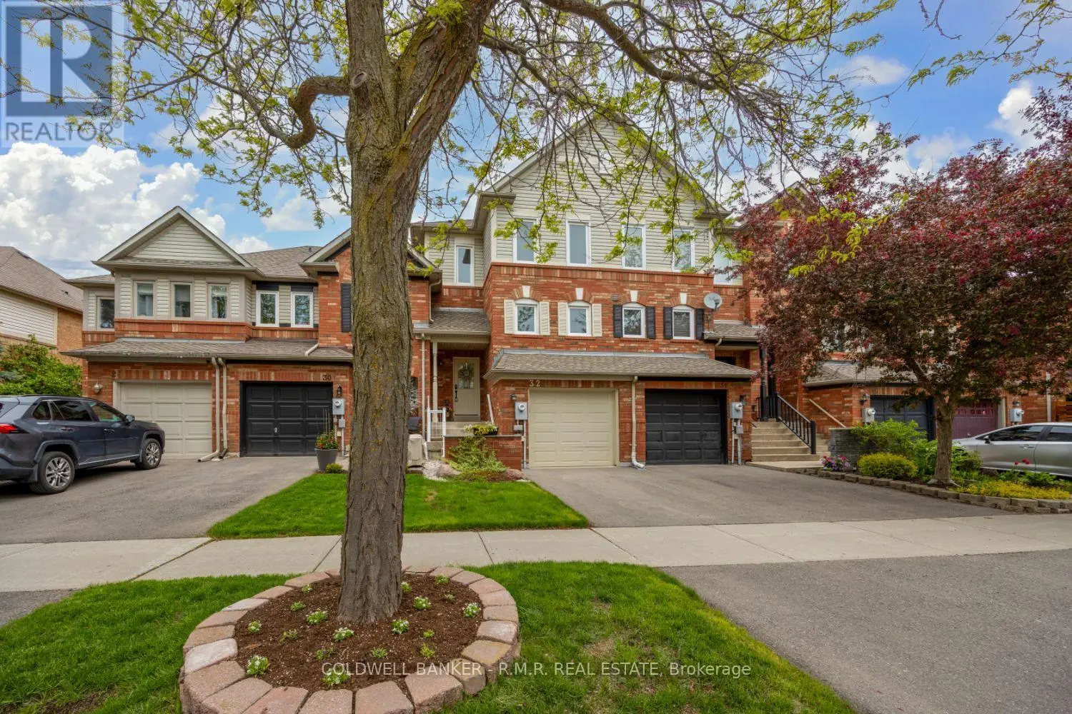 32 Mugford Road, Aurora, Ontario  L4G 7H5 - Photo 1 - N12168256