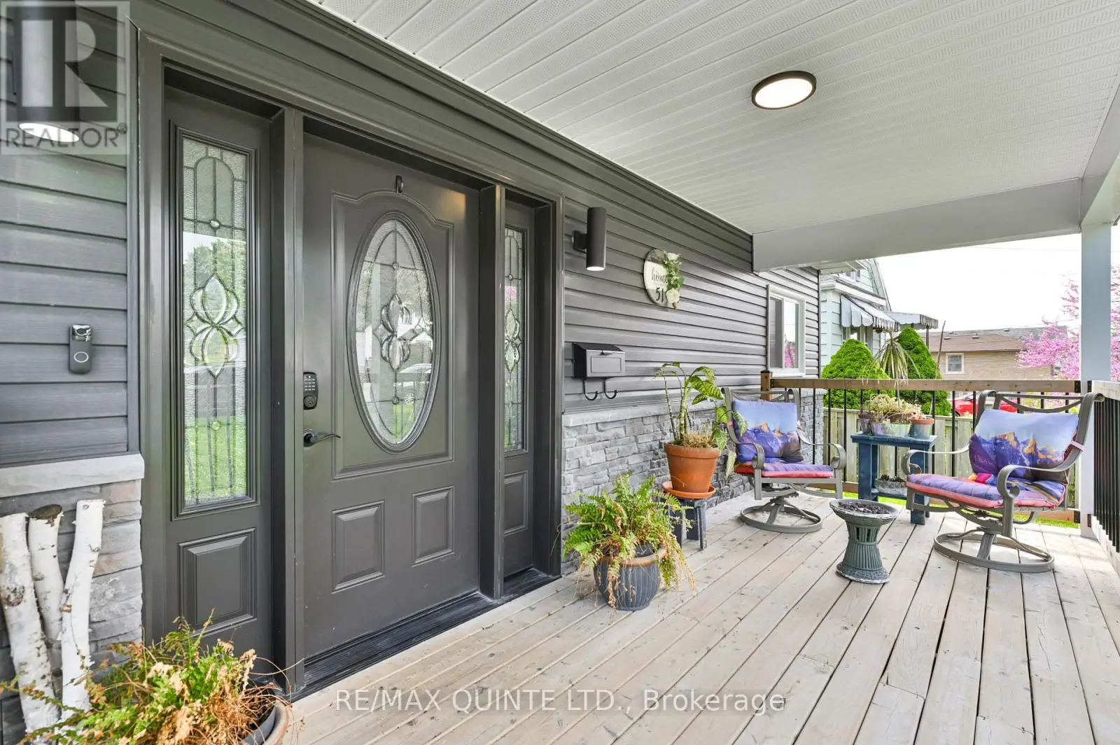 51 Gilbert Street, Belleville, Ontario  K8P 3G9 - Photo 2 - X12160925