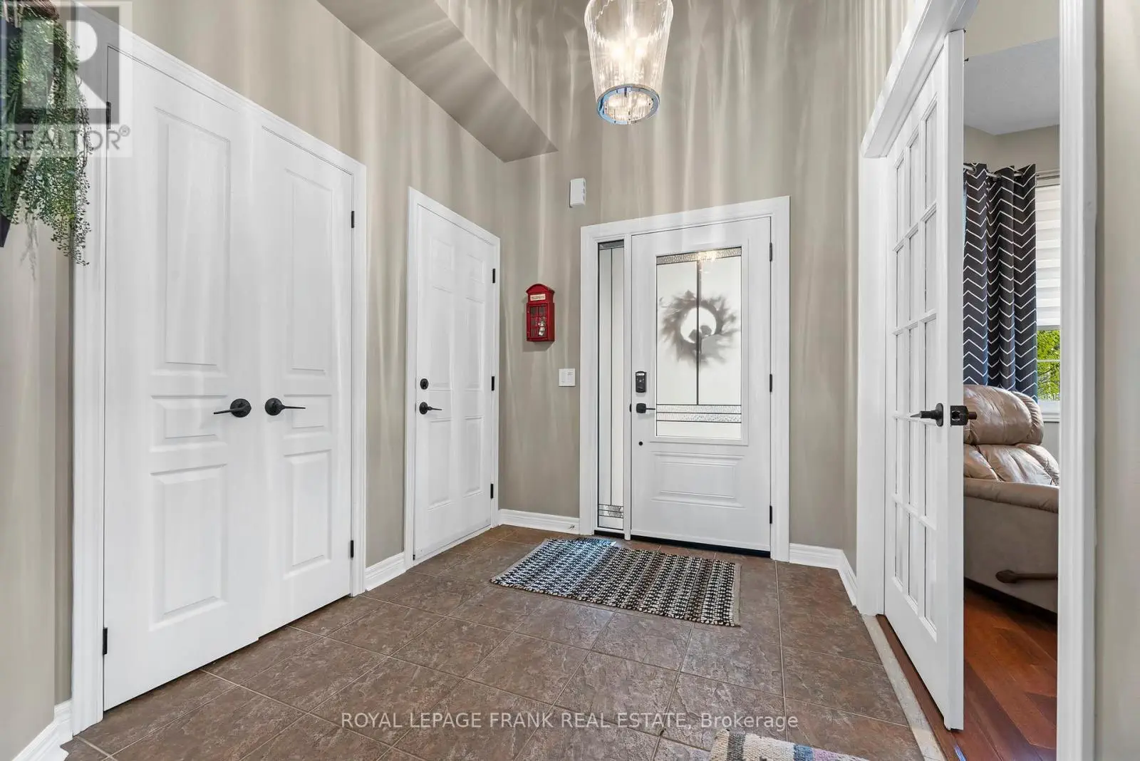 783 London Street, Cobourg, Ontario  K9A 5X9 - Photo 2 - X12168625