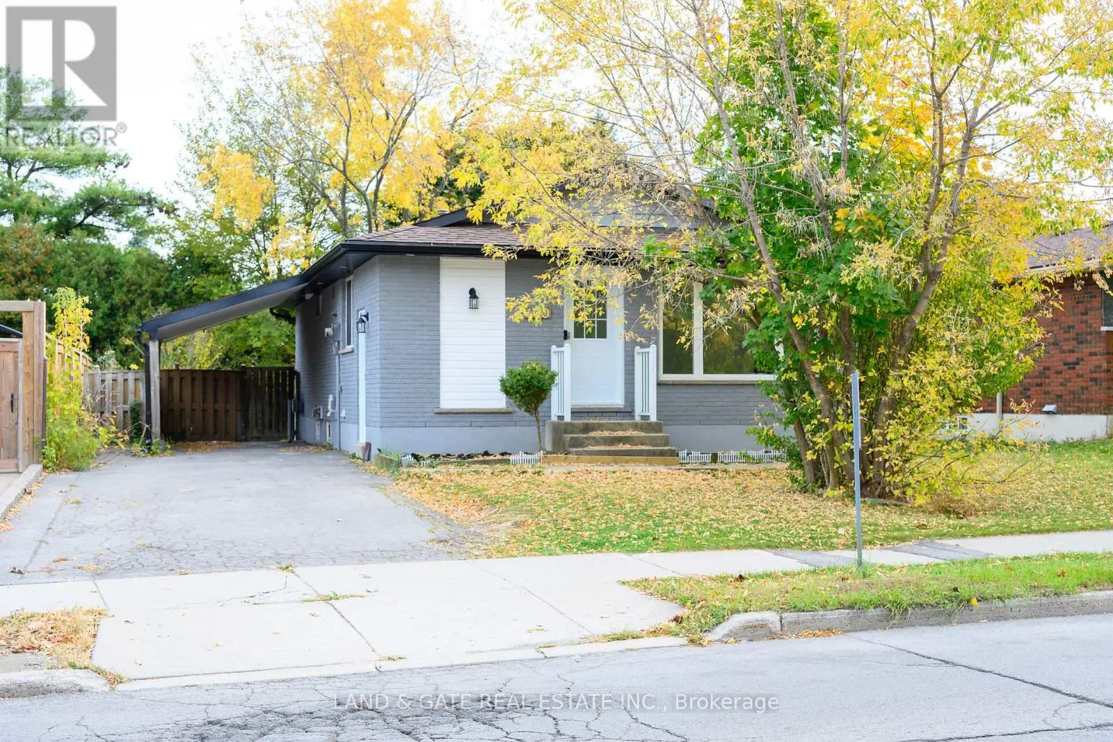 400 Limeridge Road W, Hamilton, Ontario  L9C 2V5 - Photo 1 - X12168695