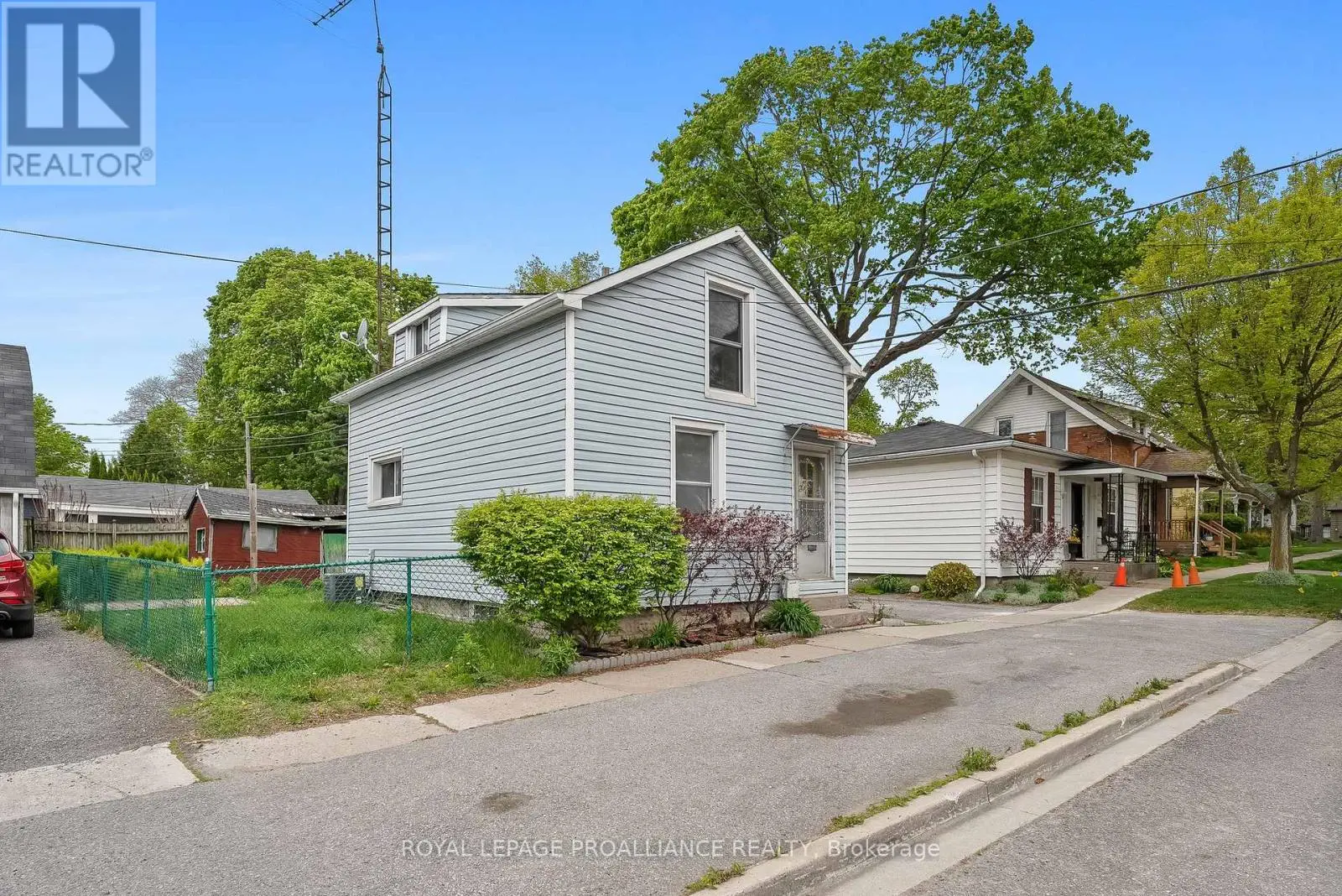 16 Bramley Street N, Port Hope, Ontario  L1A 3K8 - Photo 2 - X12169469
