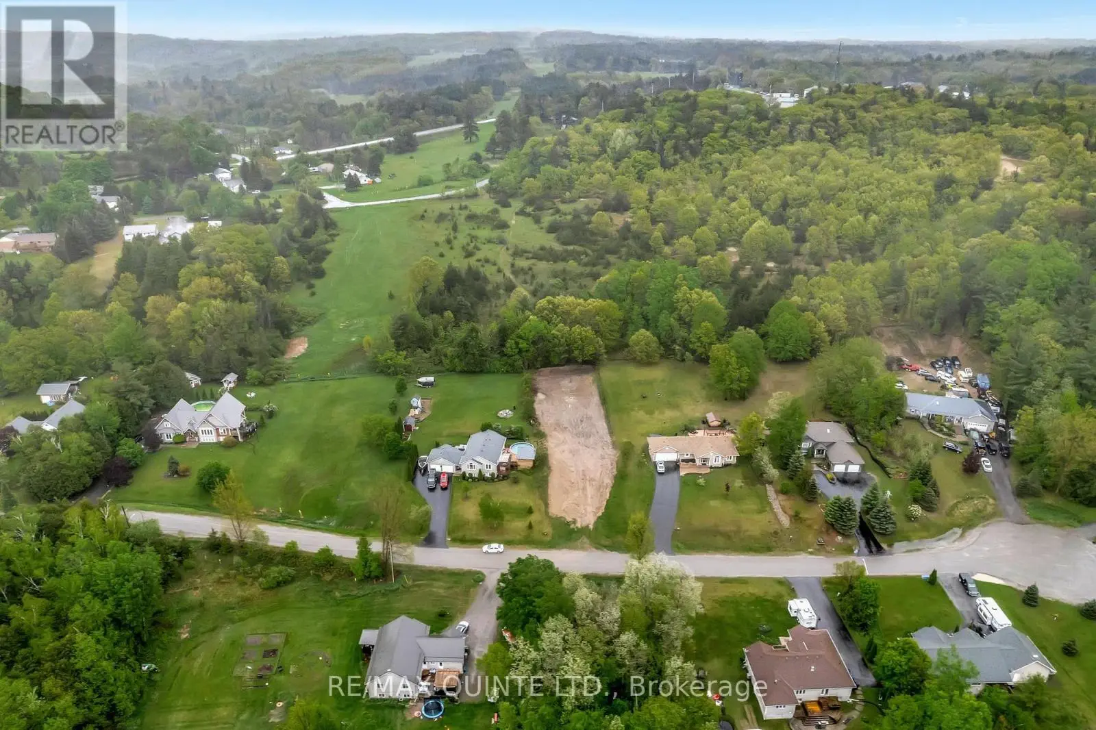 43 Deerfield Drive, Quinte West, Ontario  K0K 2C0 - Photo 2 - X12170209