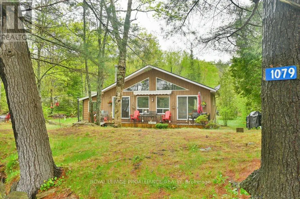 1079 Lemke Lane, Frontenac, Ontario  K0H 1J0 - Photo 2 - X12170375