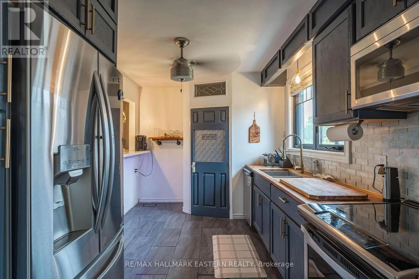 97 Peacock Boulevard, Port Hope, Ontario  L1A 2X5 - Photo 3 - X12170438