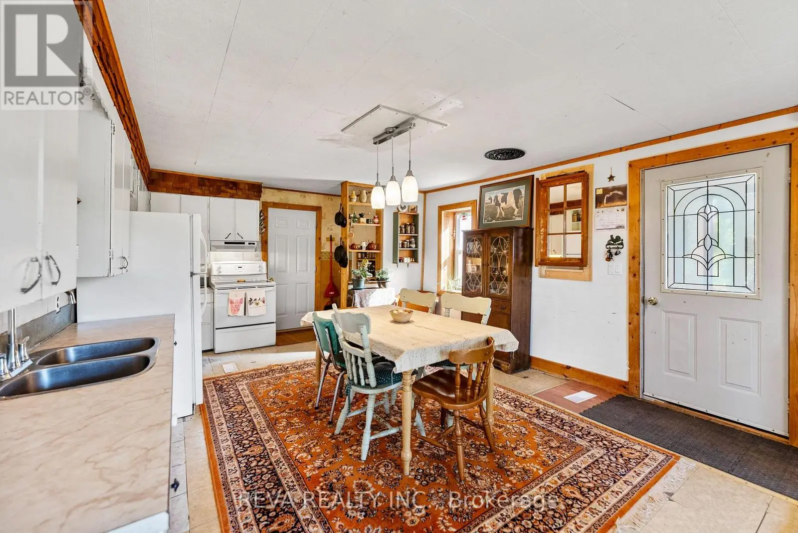 1175 Hillsview Road, Hastings Highlands, Ontario  K0L 2R0 - Photo 3 - X12166010