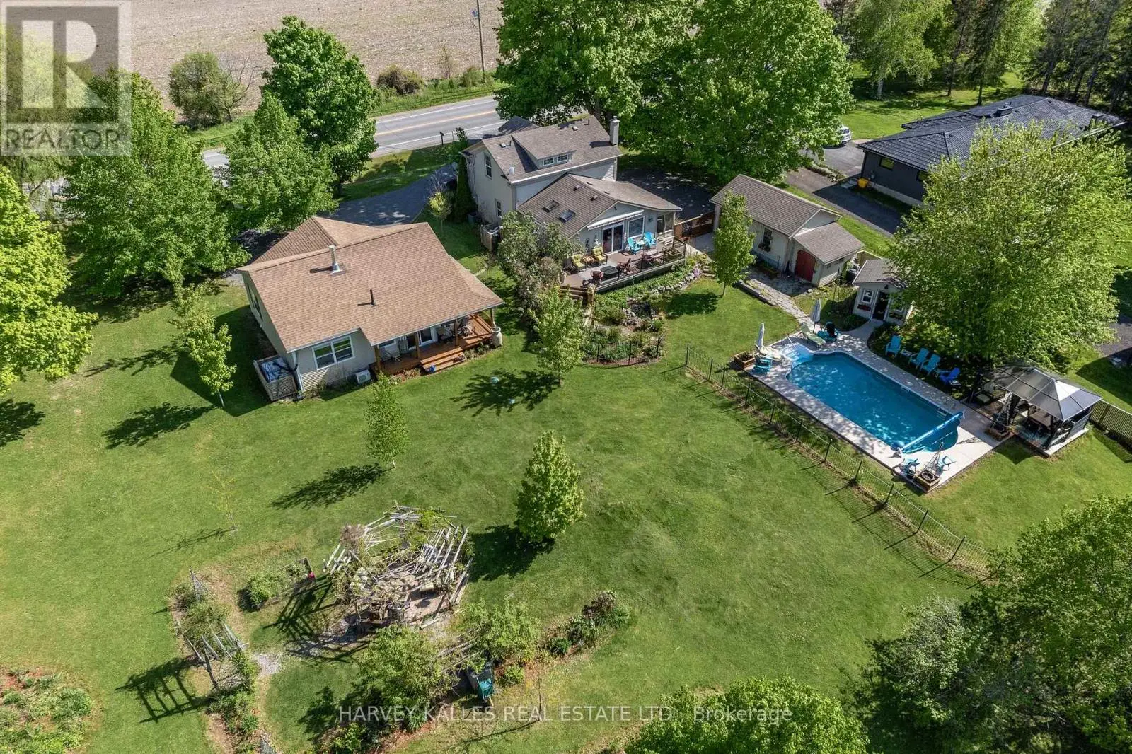 14782 Loyalist Parkway, Prince Edward County, Ontario  K0K 1G0 - Photo 3 - X12170758