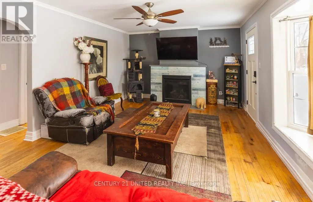 1009 Ward Street, Selwyn, Ontario  K0L 1H0 - Photo 2 - X12171147