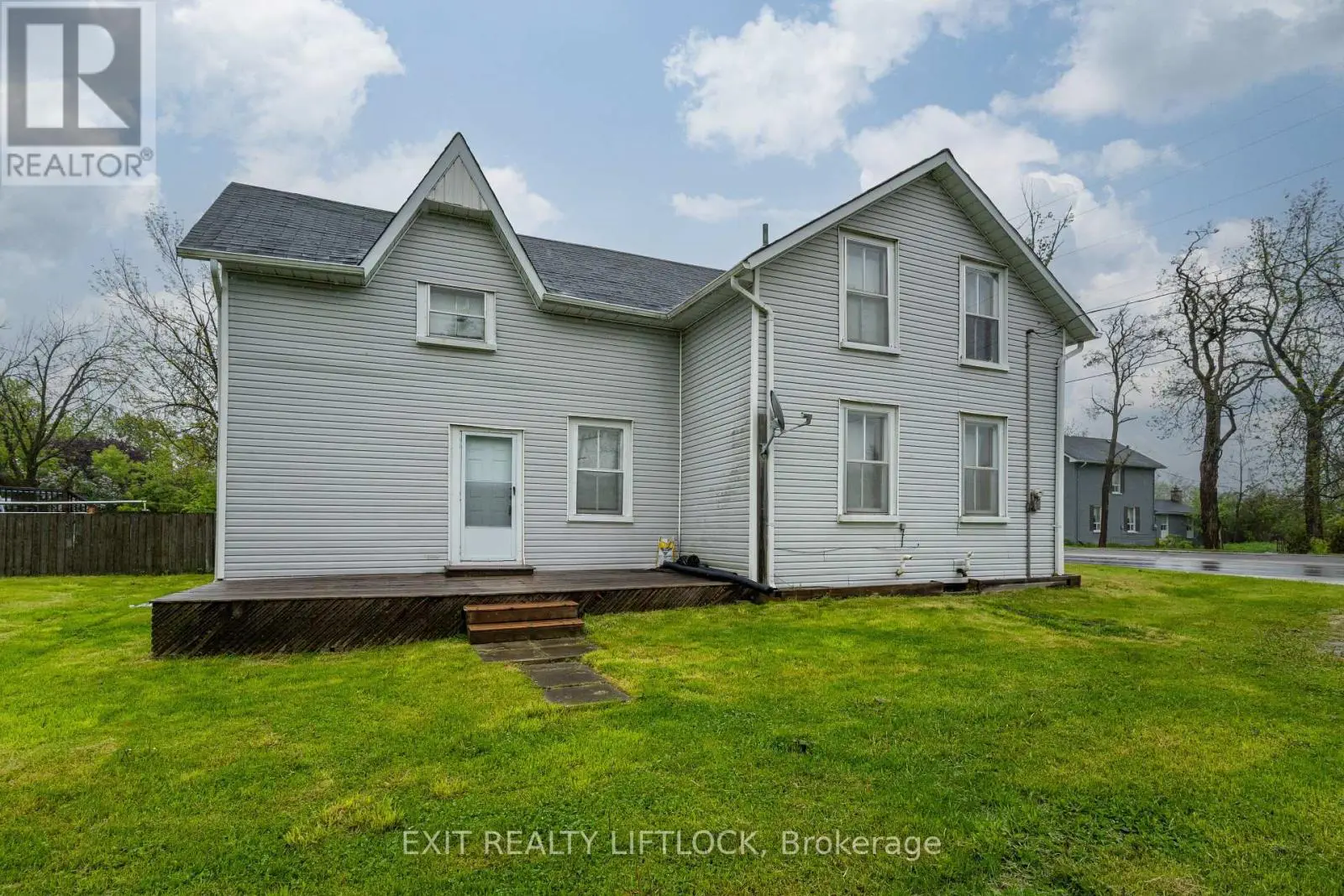 25 King Street W, Kawartha Lakes, Ontario  K0L 2W0 - Photo 2 - X12168332