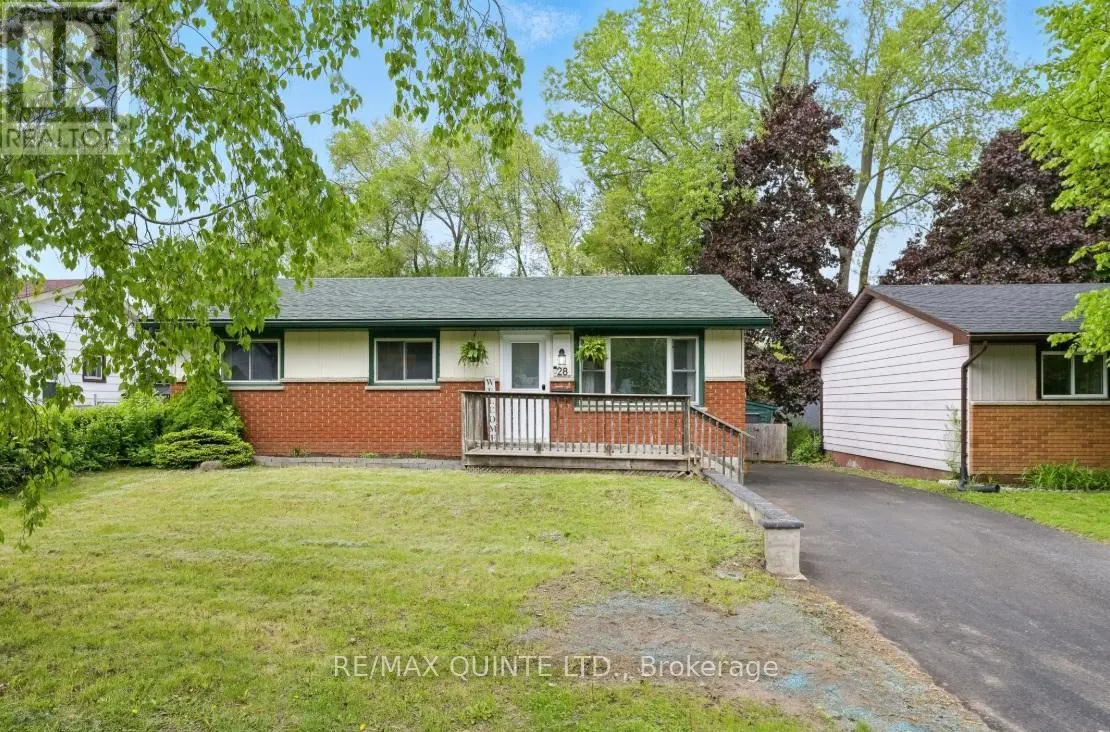 28 Radeski Street, Quinte West, Ontario  K8V 6B5 - Photo 1 - X12171780